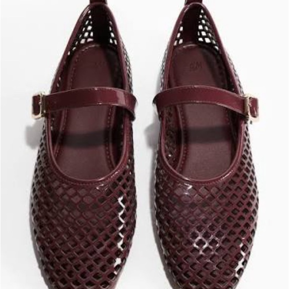 H&M Women's Burgundy perforated Mary Jane Flats 7.5/38